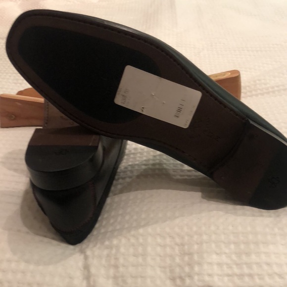 Donald Pliner Mens, NWT, size 13 all leather casual slip on shoes. Made in Italy - Picture 3 of 8